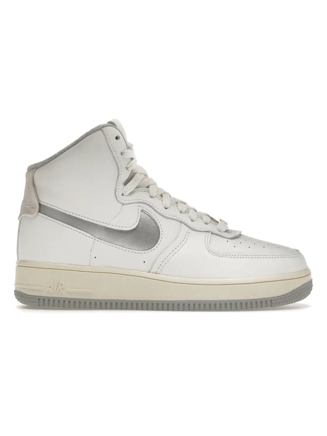 Женские кроссовки высокие с длинным рукавом Nike Air Force 1 High Sculpt — изображение 1 из 4