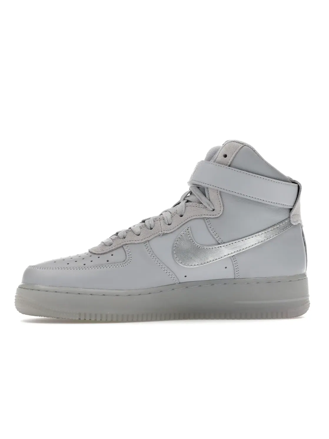 Мужские кроссовки высокие с кожаным верхом Nike Air Force 1 High — изображение 3 из 4