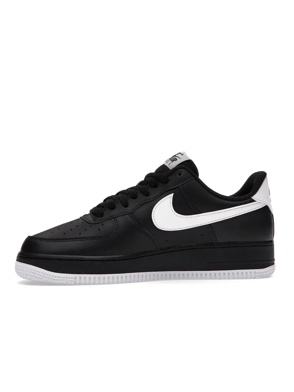 Мужские кроссовки кожаные Nike Air Force 1 Low '07 — изображение 3 из 4, черный/белый-черный