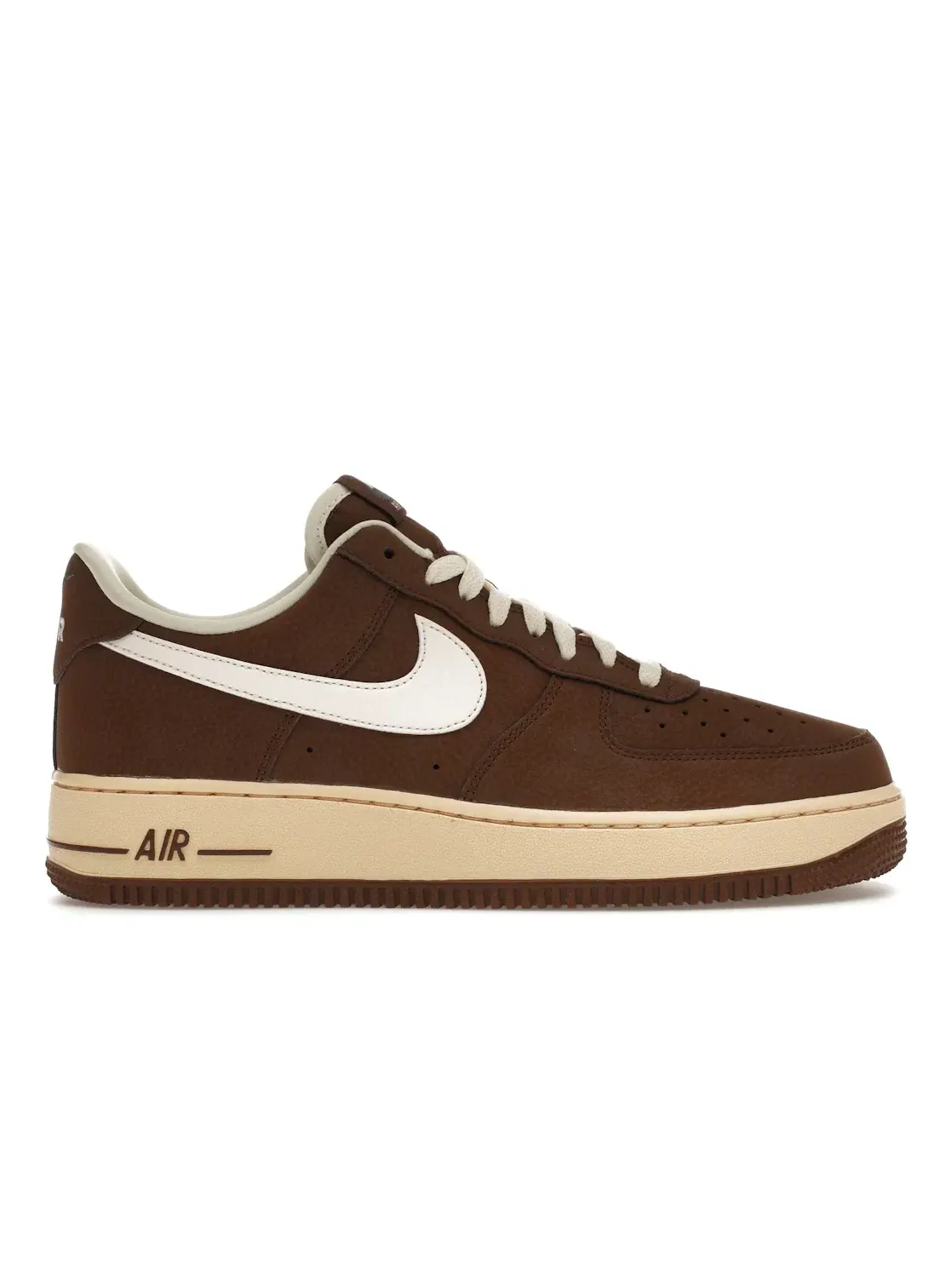 Мужские кроссовки Lifestyle с контрастным логотипом Nike Air Force 1 Low '07 Nike — изображение 1 из 4, винтажный зеленый