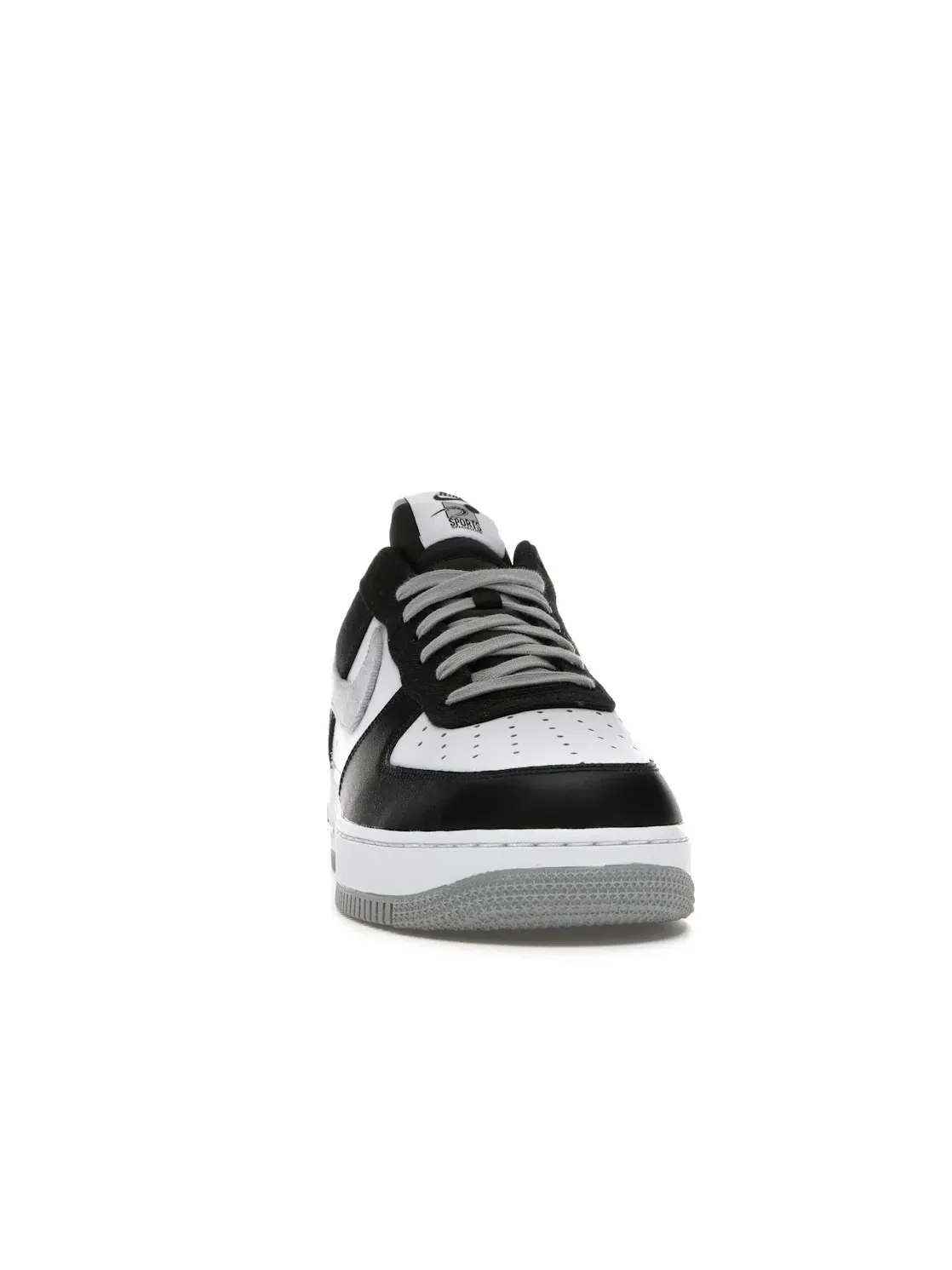 Мужские кроссовки Lifestyle с кожаным верхом Nike Air Force 1 Low '07 EMB Raiders — изображение 2 из 4