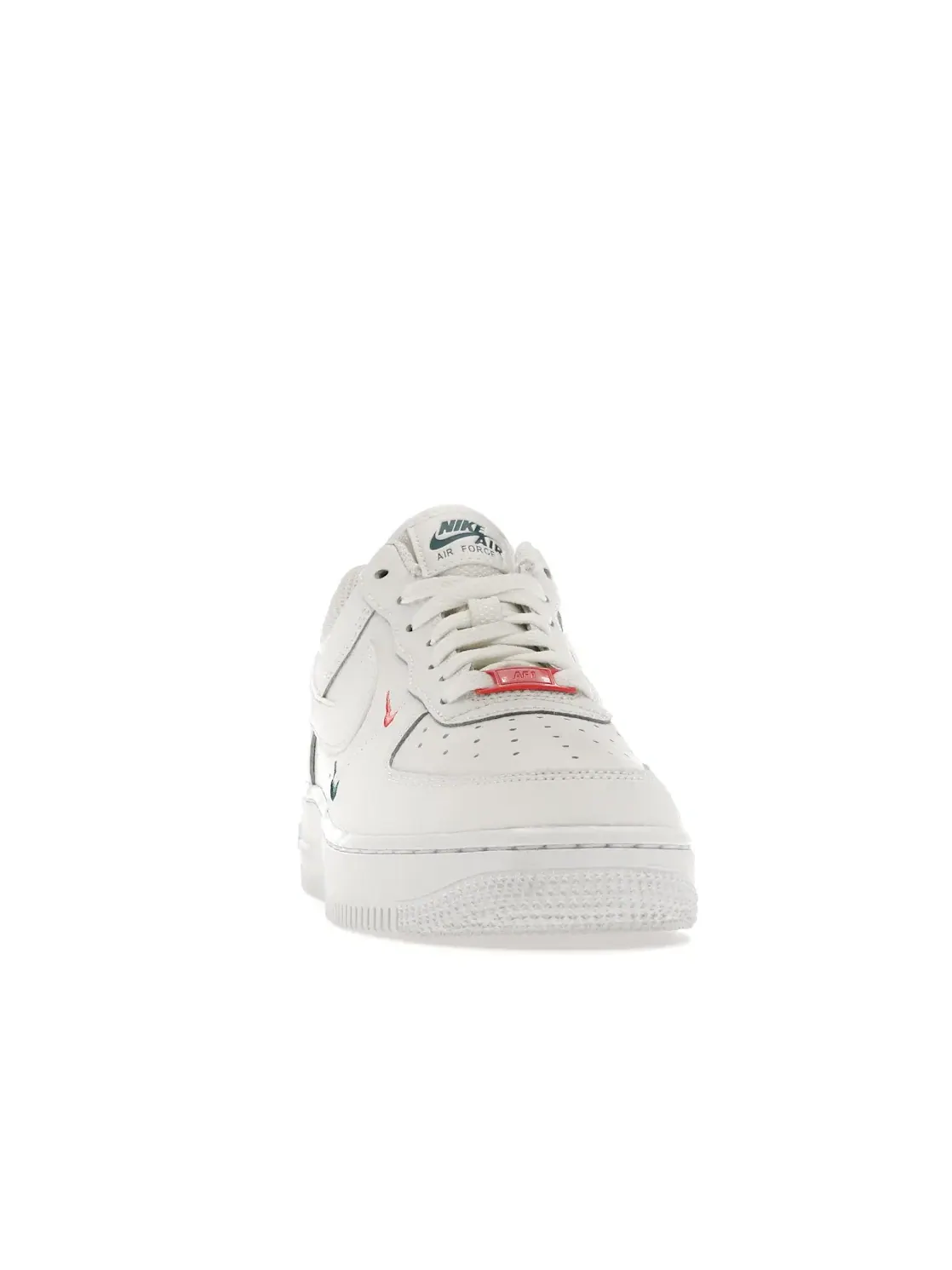 Женские кроссовки с длинным шнурком Nike Air Force 1 Low '07 Essential — изображение 2 из 4, белый/белый/красный
