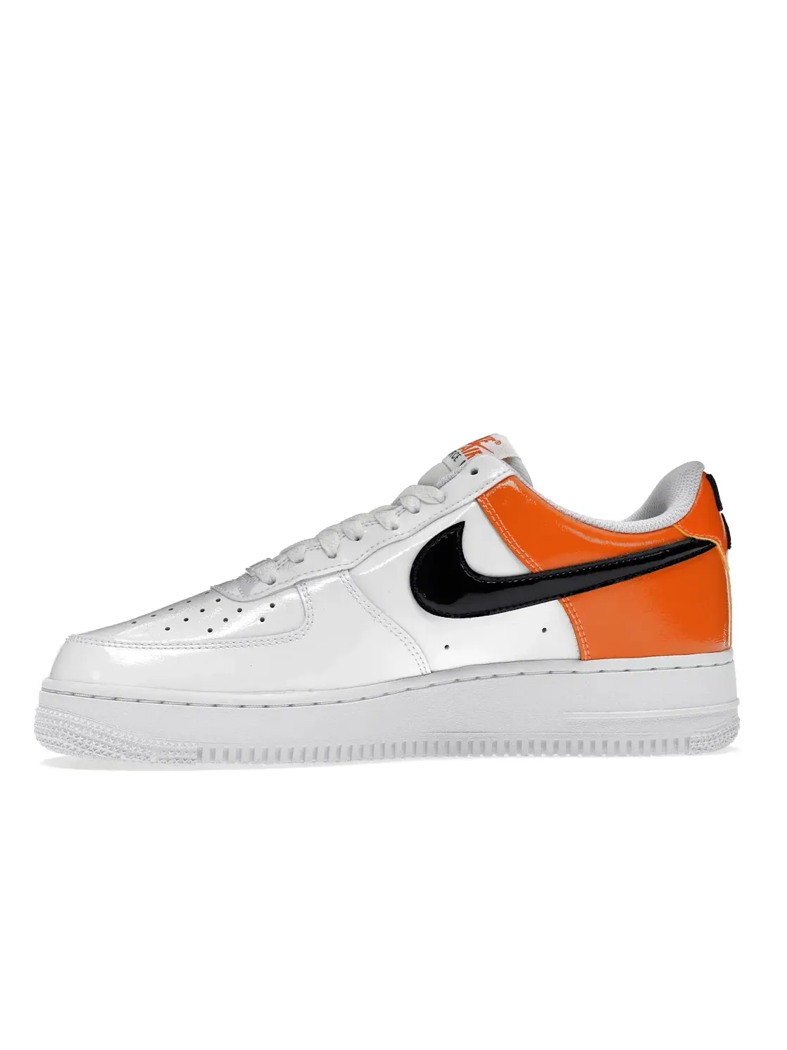 Женские кроссовки Lifestyle Nike Air Force 1 Low '07 Essential — изображение 3 из 4, белый/оранжевый/черный