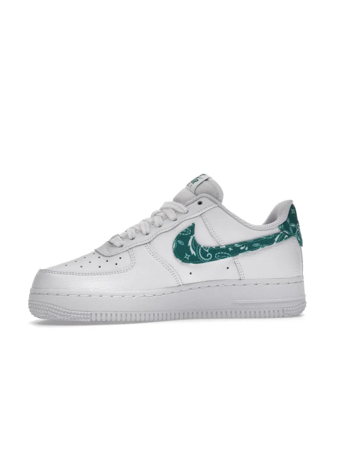Женские кроссовки с принтом Nike Air Force 1 Low '07 Essential — изображение 3 из 4, белый/зеленый-белый