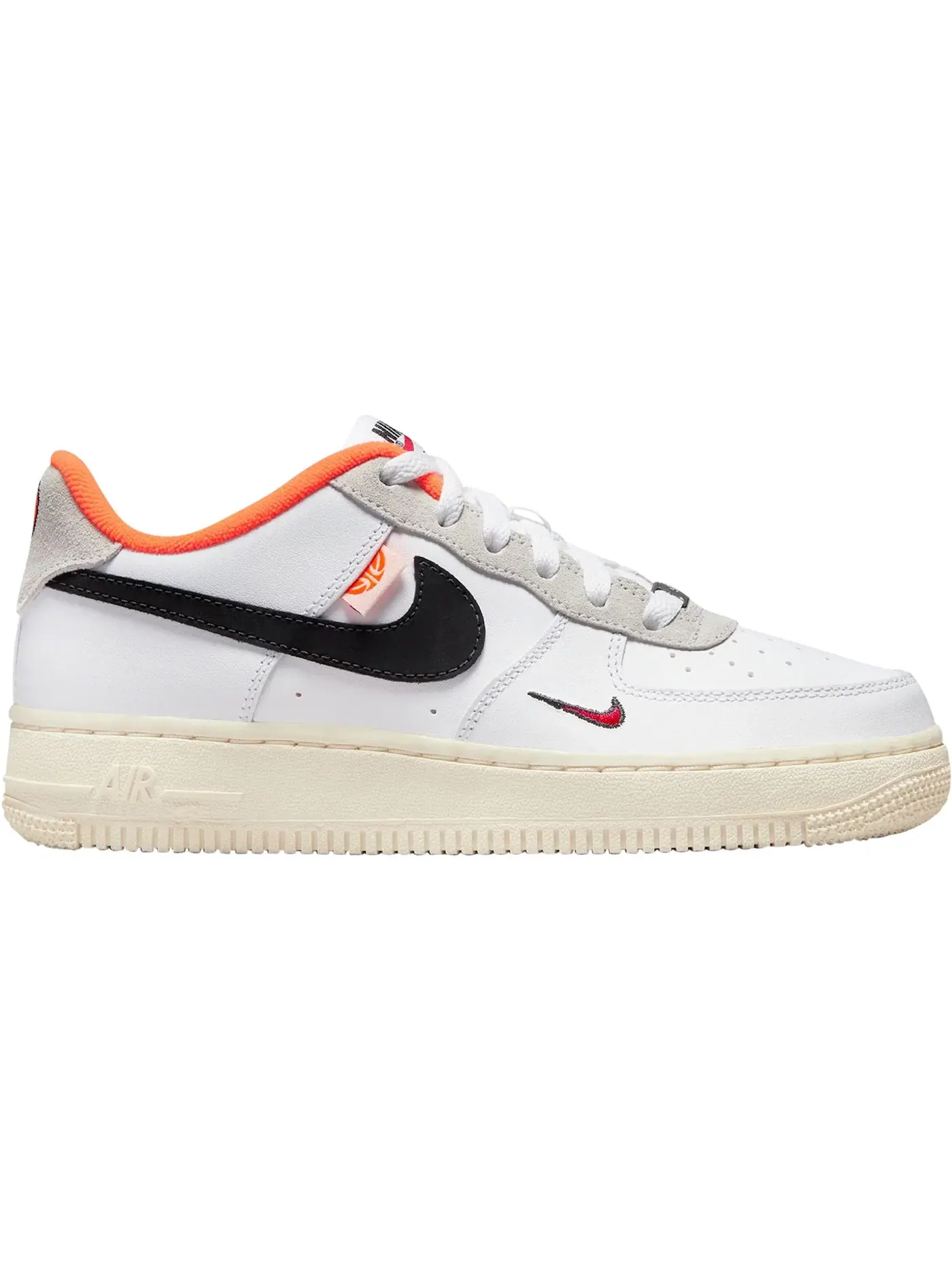 Детские кроссовки lifestyle Nike Air Force 1 Low 07 Hoops (GS) — изображение 1 из 1, белый//оранжевый/черный