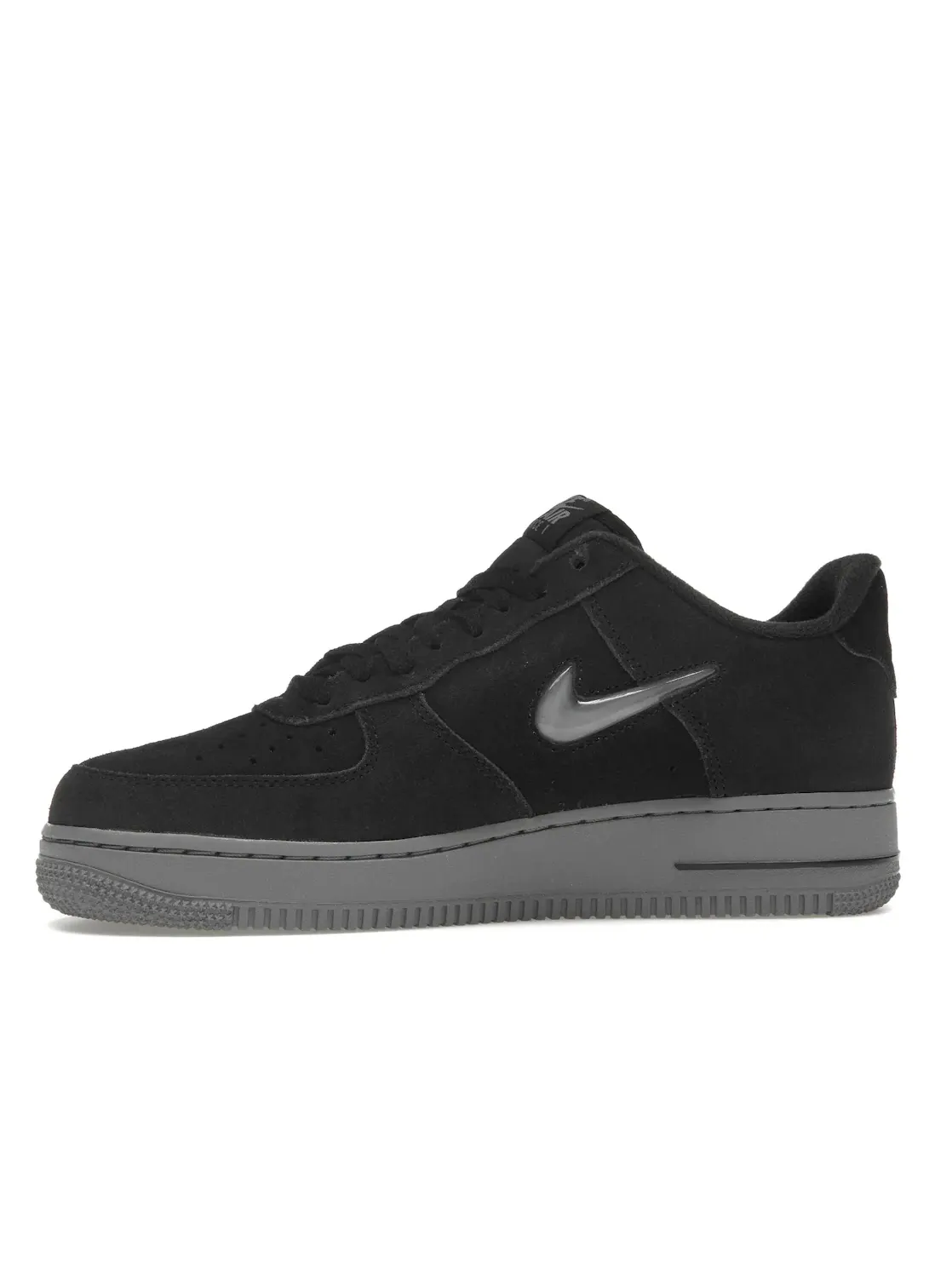 Мужские кроссовки повседневные с замшевым верхом Nike Air Force 1 Low '07 — изображение 3 из 4, черный/серый