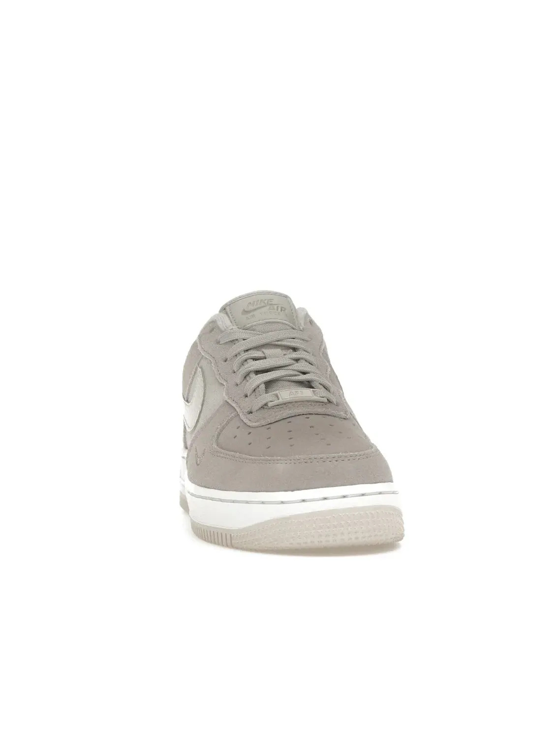 Женские кроссовки Lifestyle Nike Air Force 1 Low '07 — изображение 2 из 4