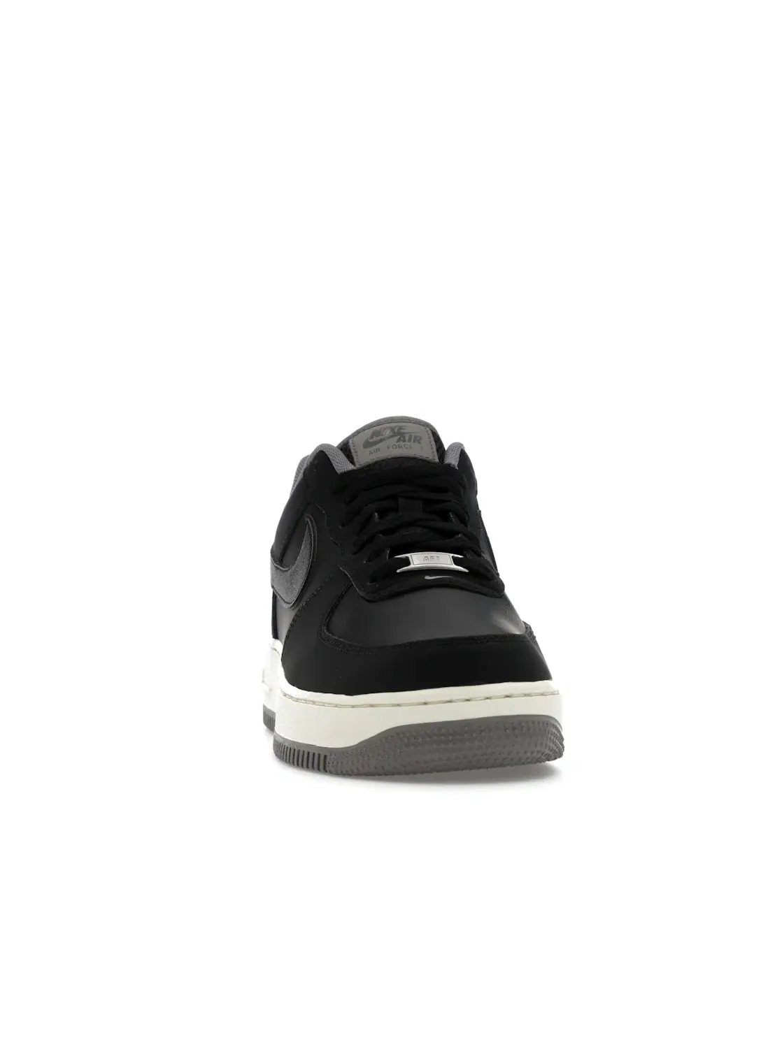 Мужские кроссовки Lifestyle Nike Air Force 1 Low '07 LV8 — изображение 2 из 4, черный///черный