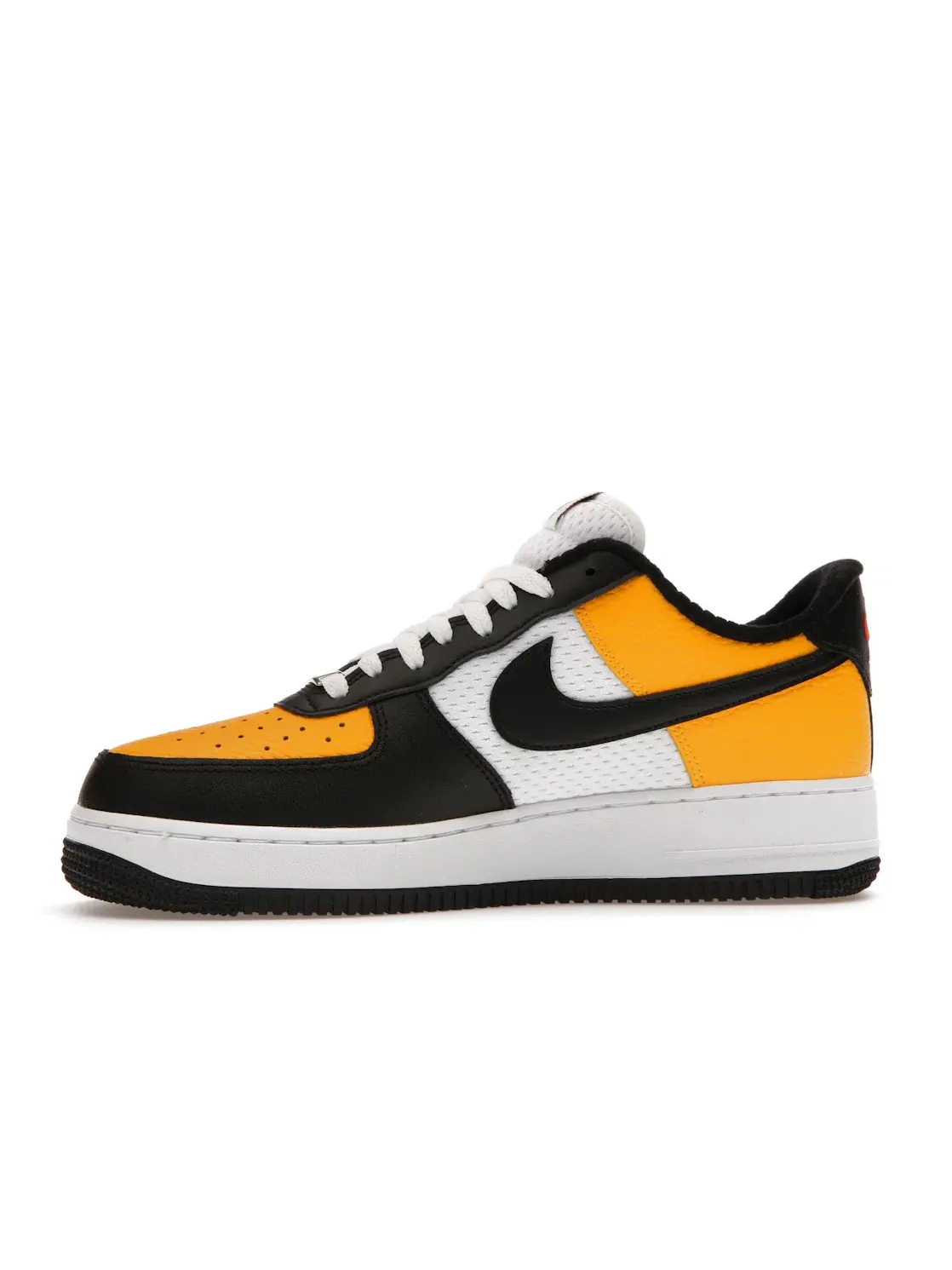 Мужские кроссовки Lifestyle Nike Air Force 1 Low '07 LV8 — изображение 3 из 4, черный/золотистый/белый