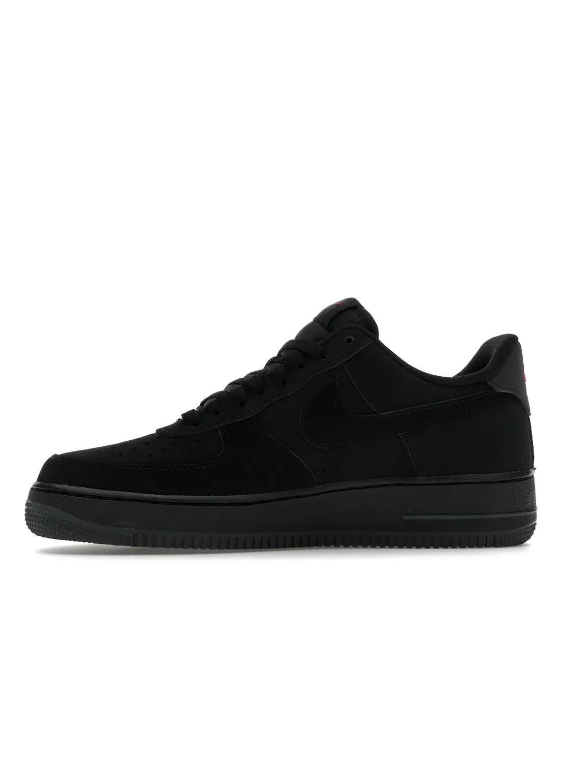 Мужские кроссовки Lifestyle с матовым верхом и глянцевым Swoosh Nike Air Force 1 Low '07 LV8 — изображение 3 из 4