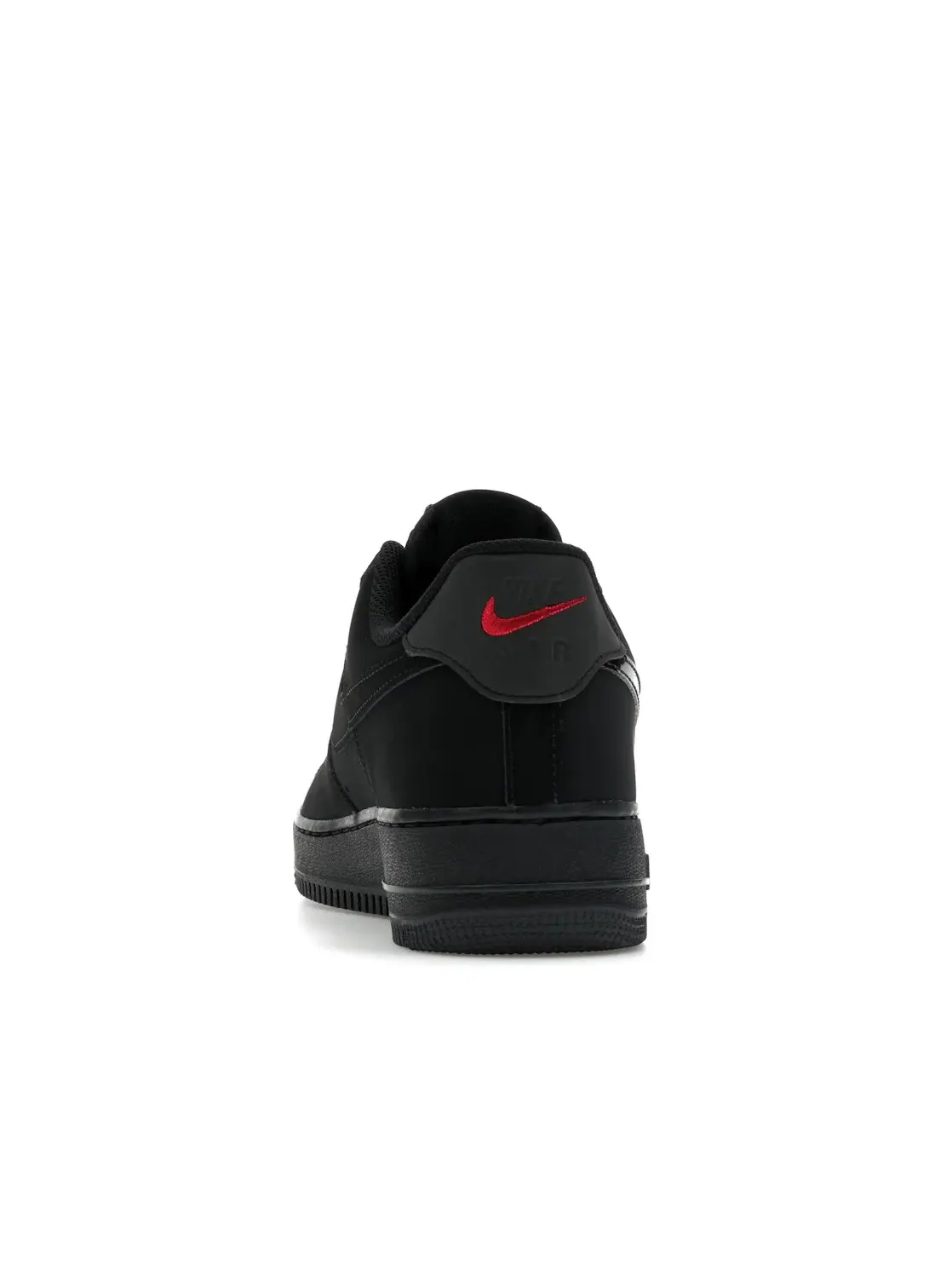 Мужские кроссовки Lifestyle с матовым верхом и глянцевым Swoosh Nike Air Force 1 Low '07 LV8 — изображение 4 из 4