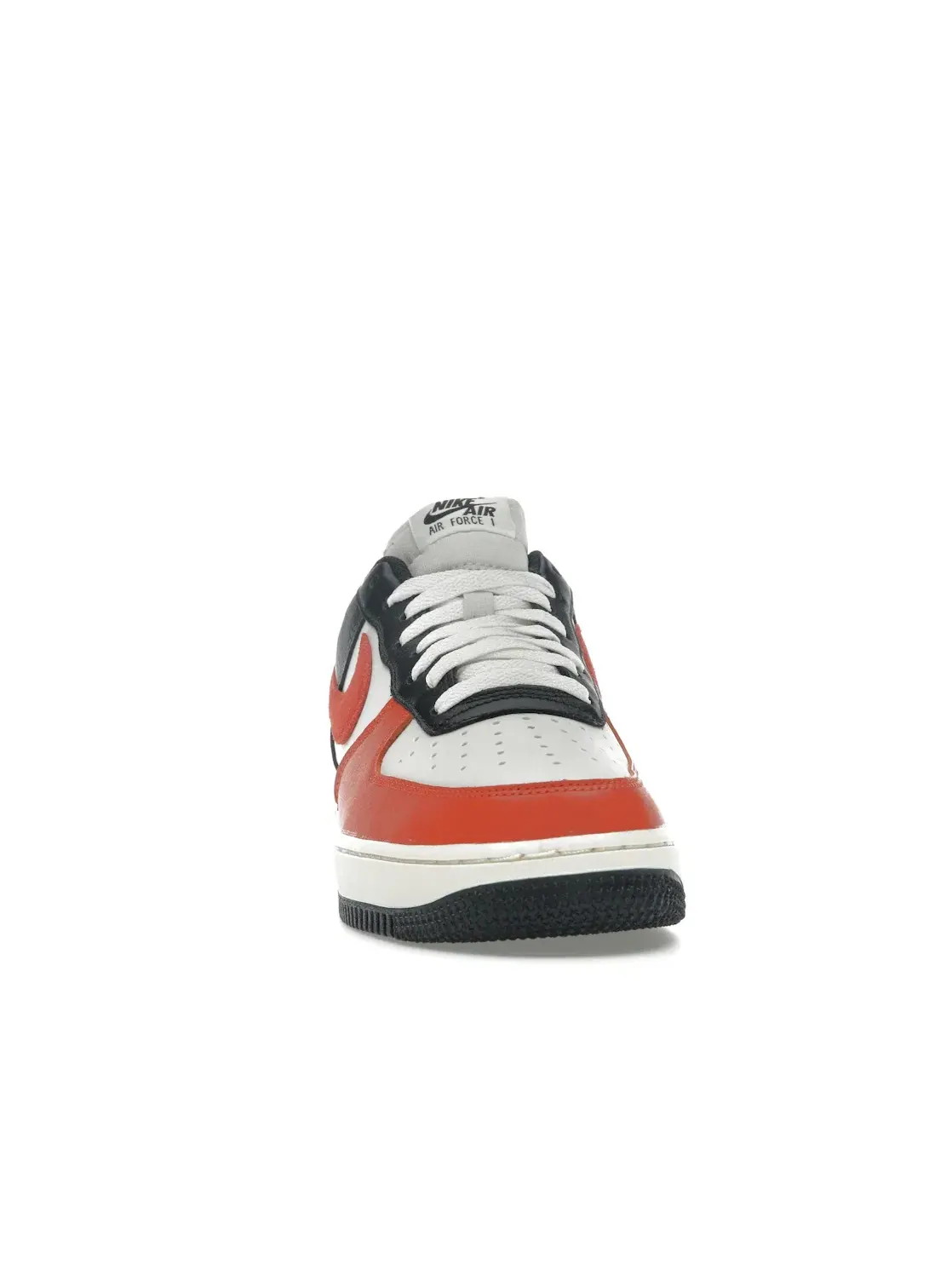 Мужские кроссовки с кожаным верхом Nike Air Force 1 Low '07 LV8 — изображение 2 из 4