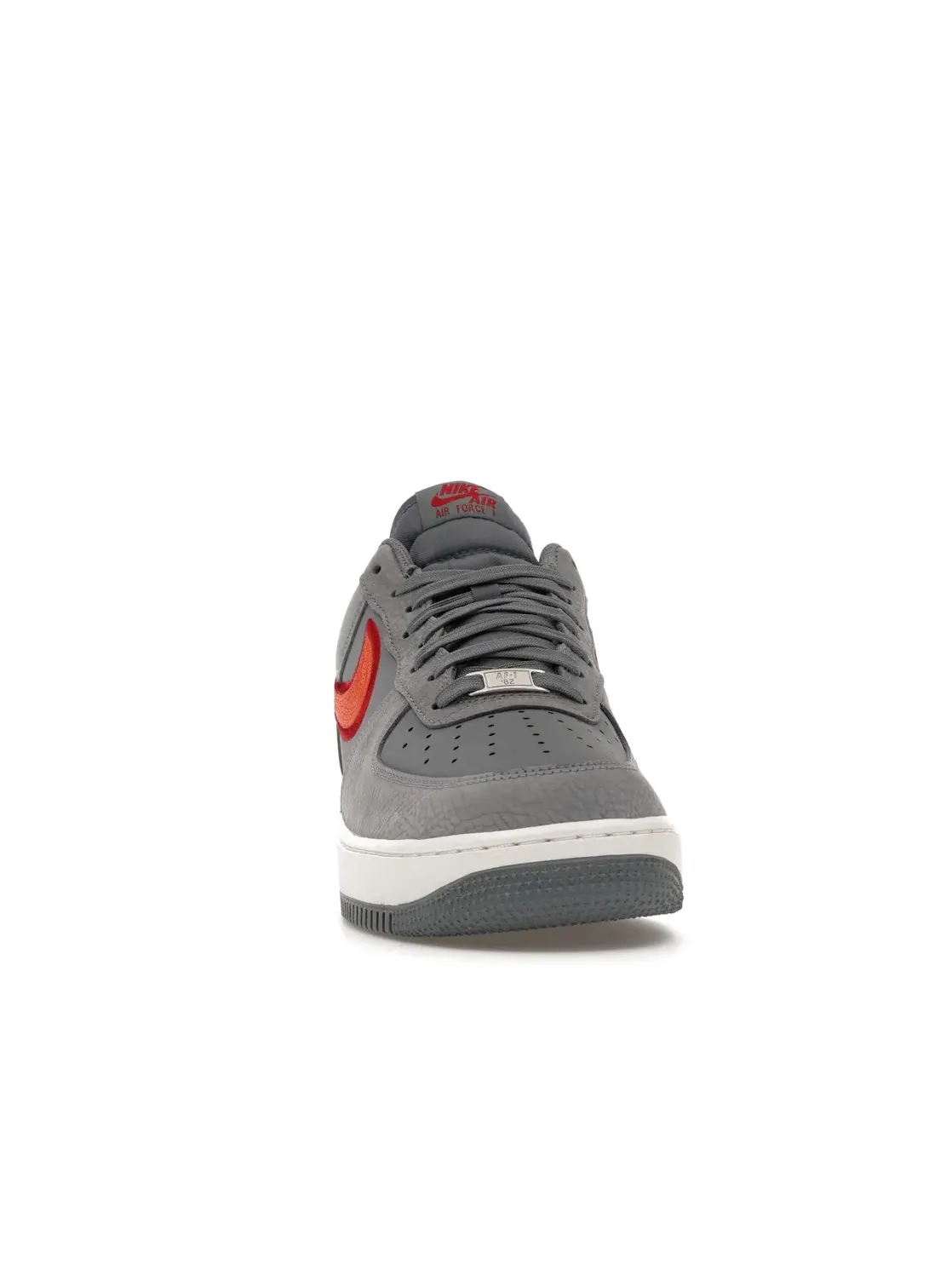 Мужские кроссовки Nike Air Force 1 Low '07 LV8 — изображение 2 из 4, серый//белый