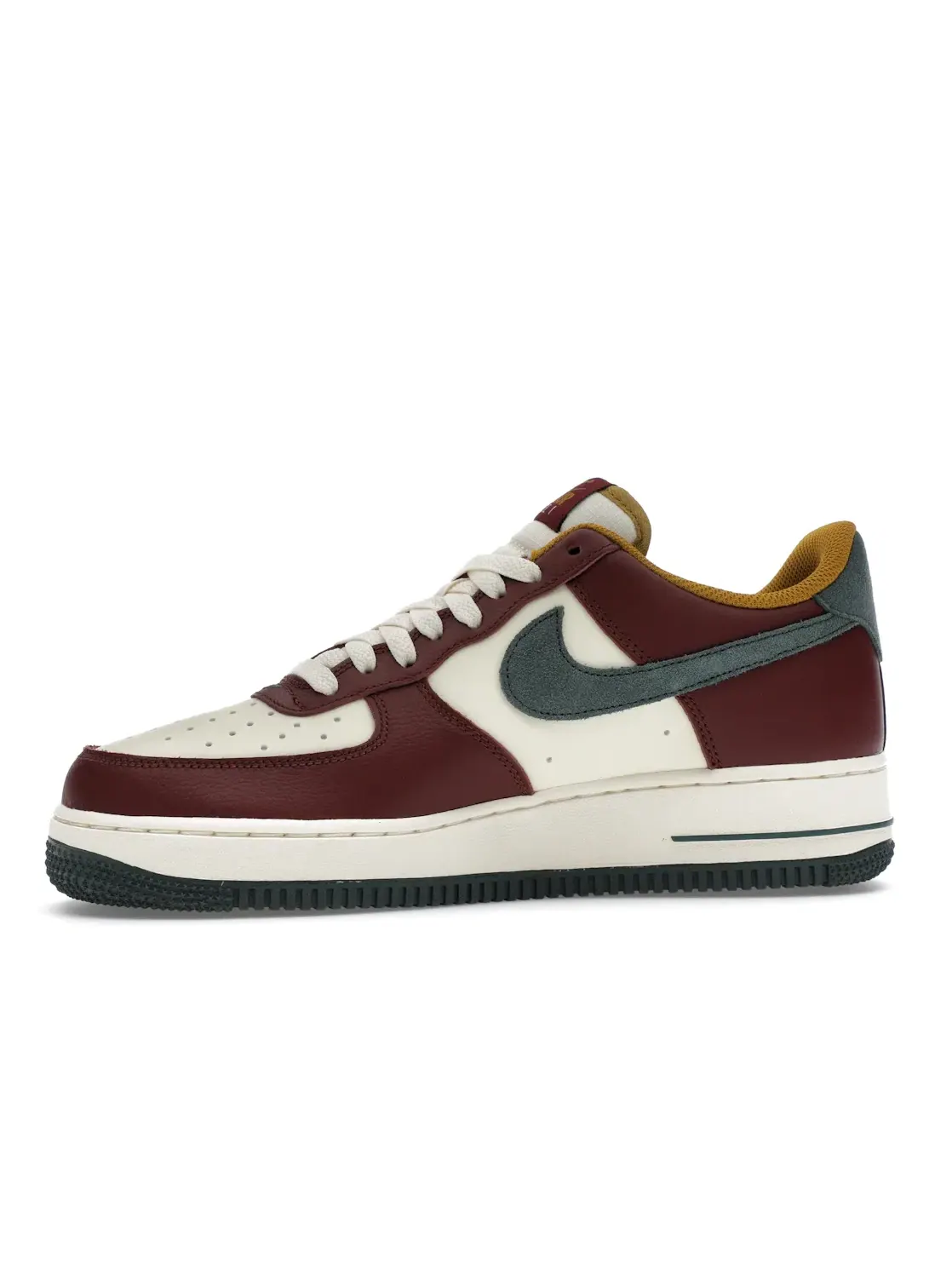 Мужские кроссовки с принтом Nike Air Force 1 Low '07 LV8 — изображение 3 из 4