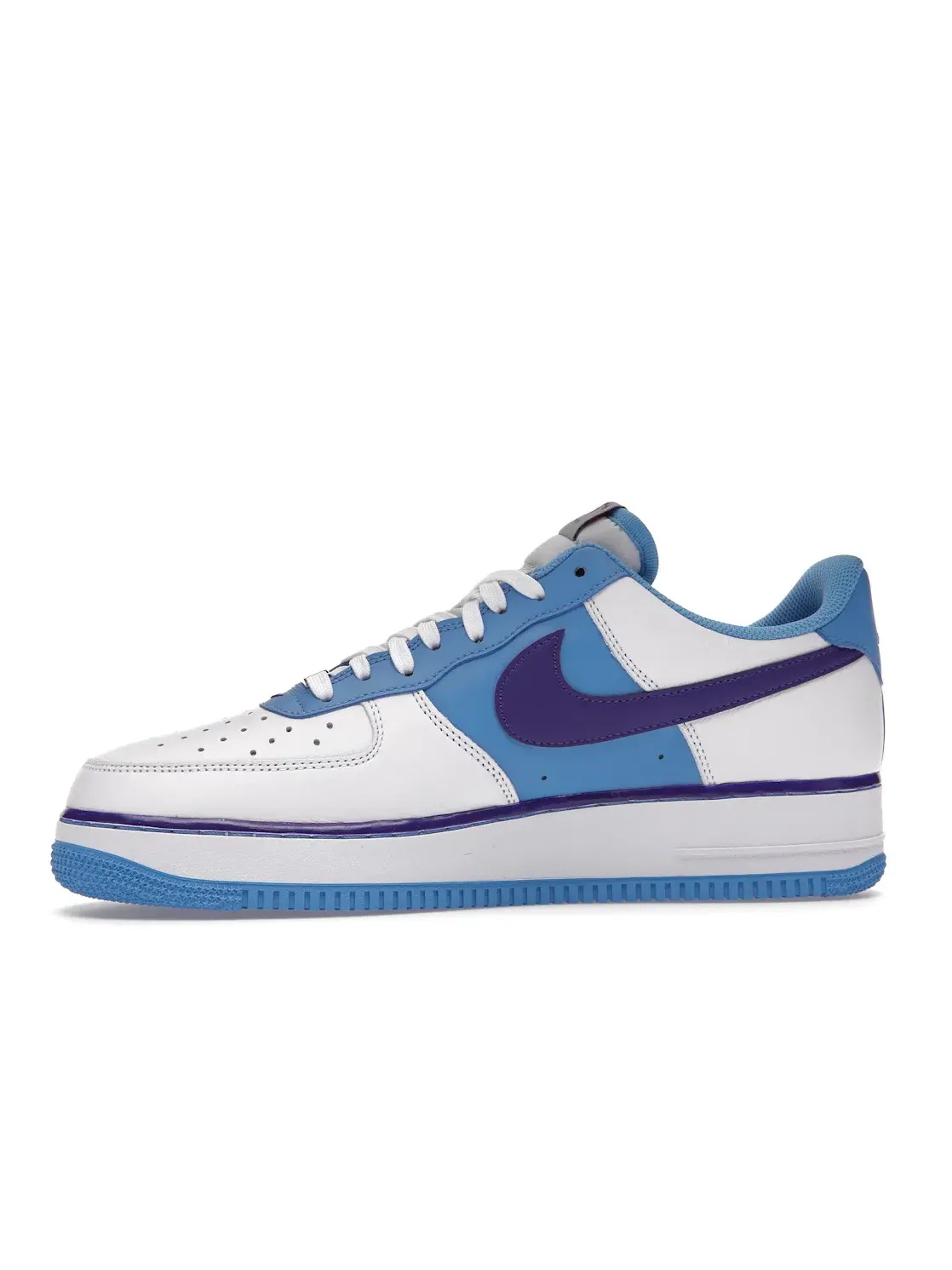 Мужские кроссовки Nike Air Force 1 Low '07 LV8 NBA 75th Anniversary Lakers — изображение 3 из 4, белый//фиолетовый/белый