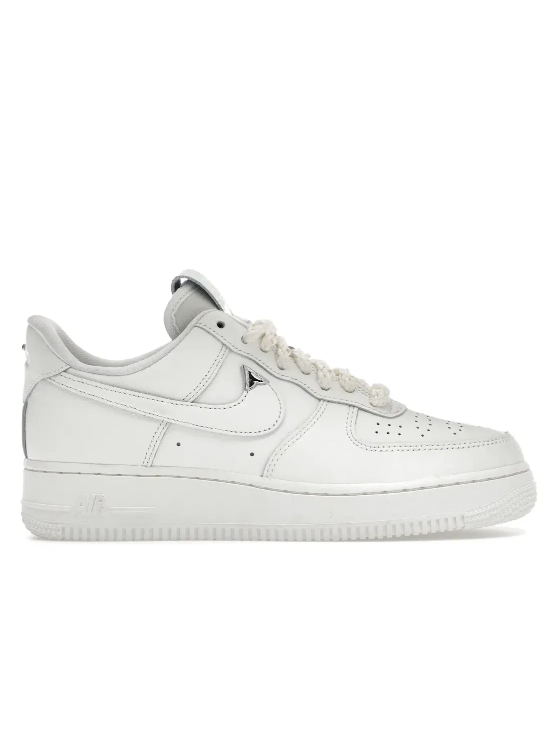 Женские кроссовки Nike Air Force 1 Low '07 LV8 — изображение 1 из 4, металлик серебристый