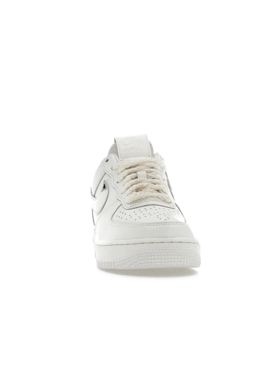 Женские кроссовки Nike Air Force 1 Low '07 LV8 — изображение 2 из 4, металлик серебристый
