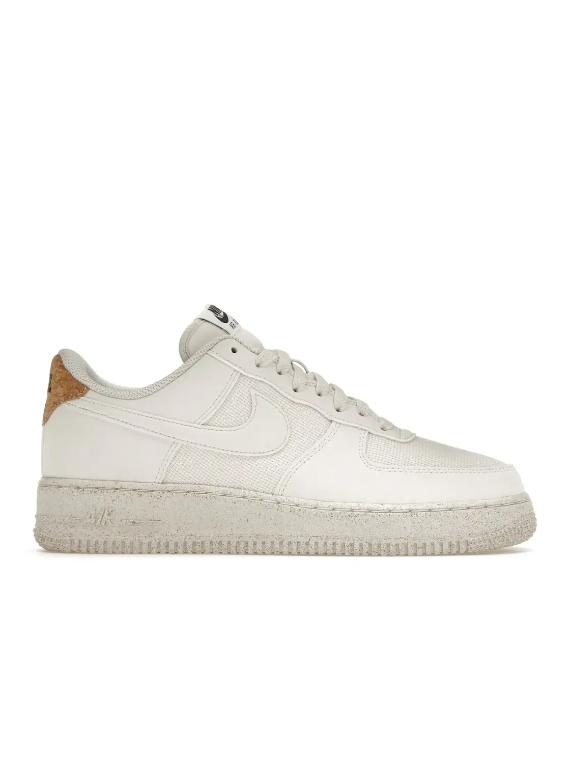 Мужские кроссовки для повседневной носки Nike Air Force 1 Low '07 LV8 Next Nature Cork — изображение 1 из 4, черный