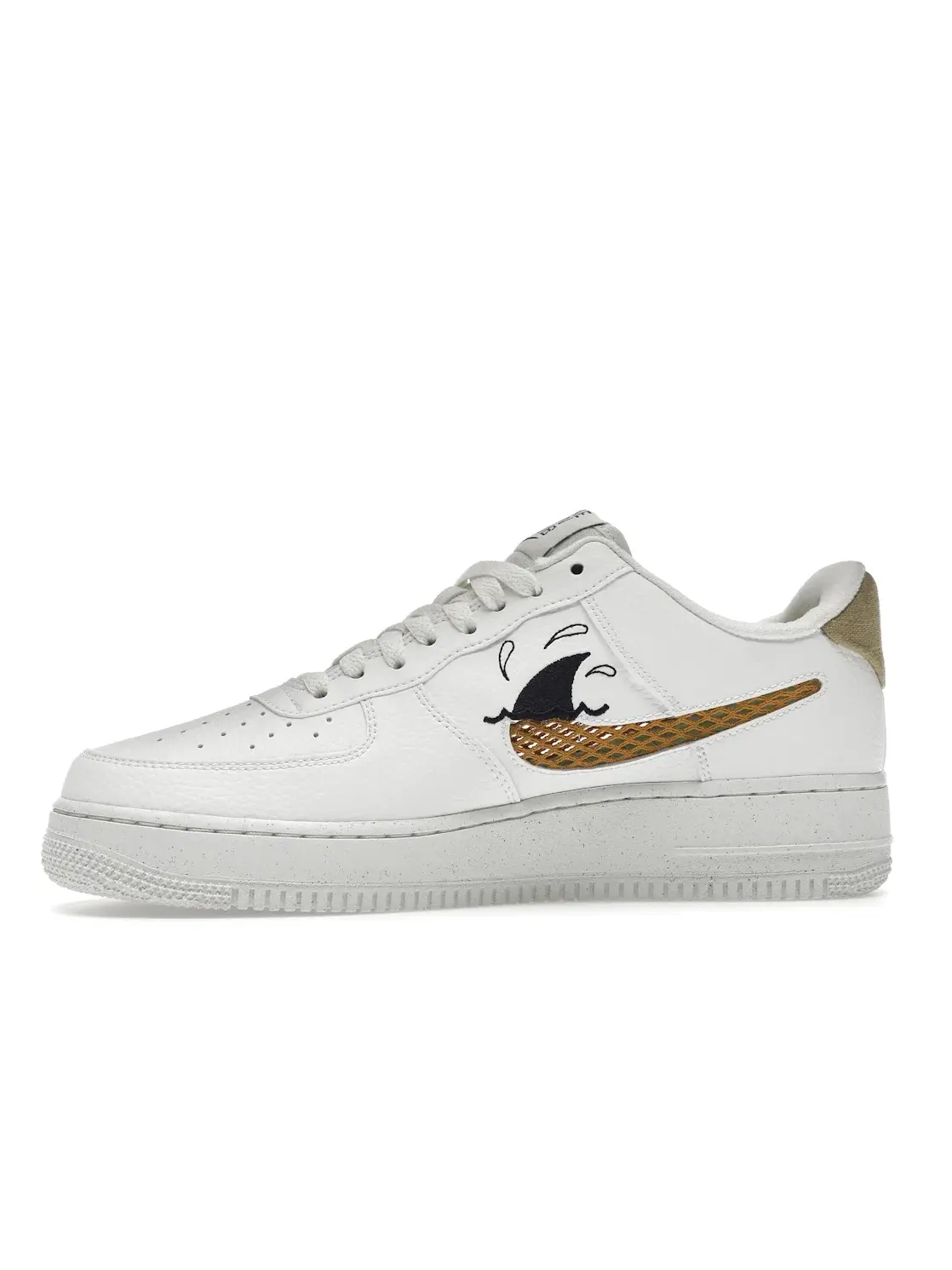 Мужские кроссовки с уникальным дизайном Nike Air Force 1 Low '07 LV8 Nike — изображение 3 из 4, черный//золотистый