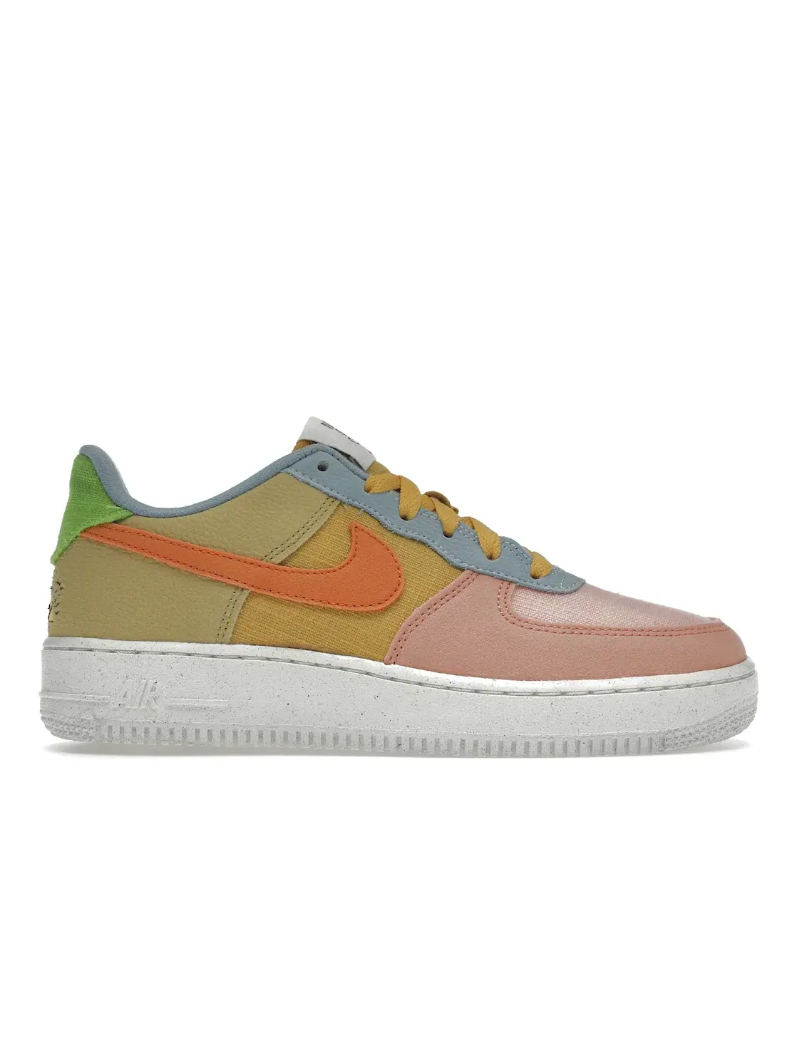 Детские кроссовки Lifestyle с переработанных материалов Nike Air Force 1 Low '07 LV8 — изображение 1 из 4