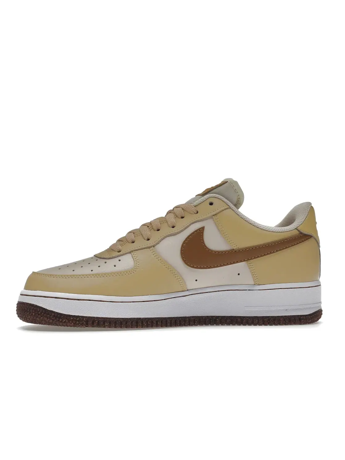 Мужские кроссовки из замши и холста Nike Air Force 1 Low '07 LV8 — изображение 3 из 4, белый//белый/коричневый