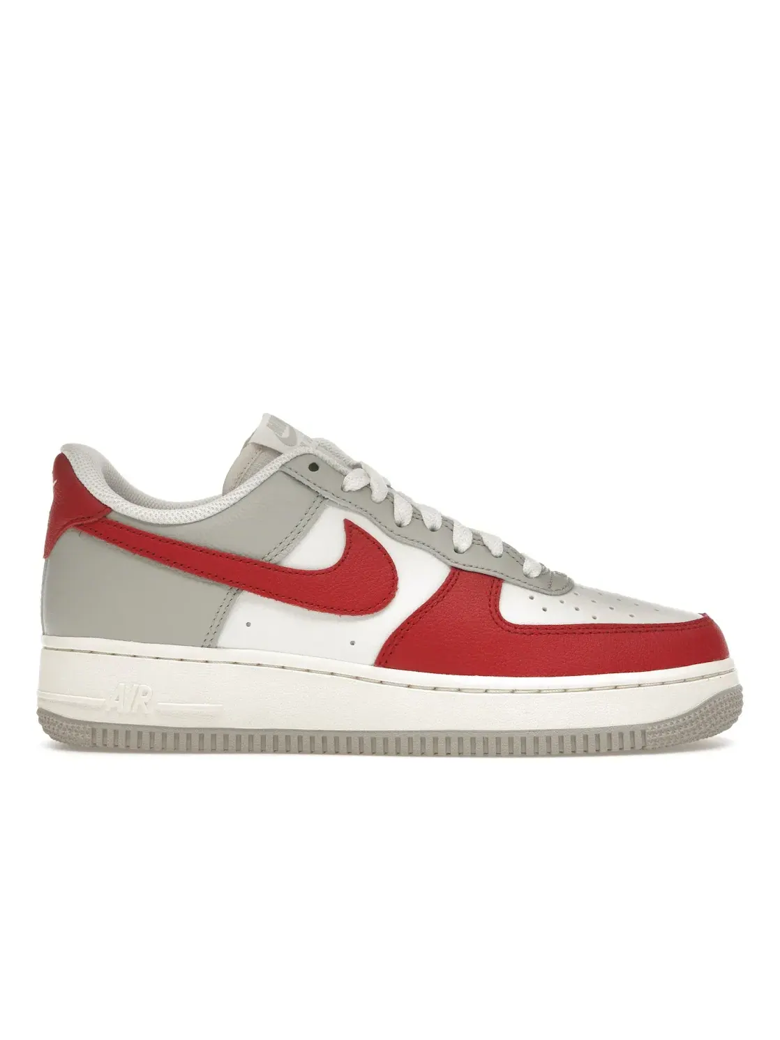 Мужские кроссовки Lifestyle Nike Air Force 1 Low '07 LV8 — изображение 1 из 4