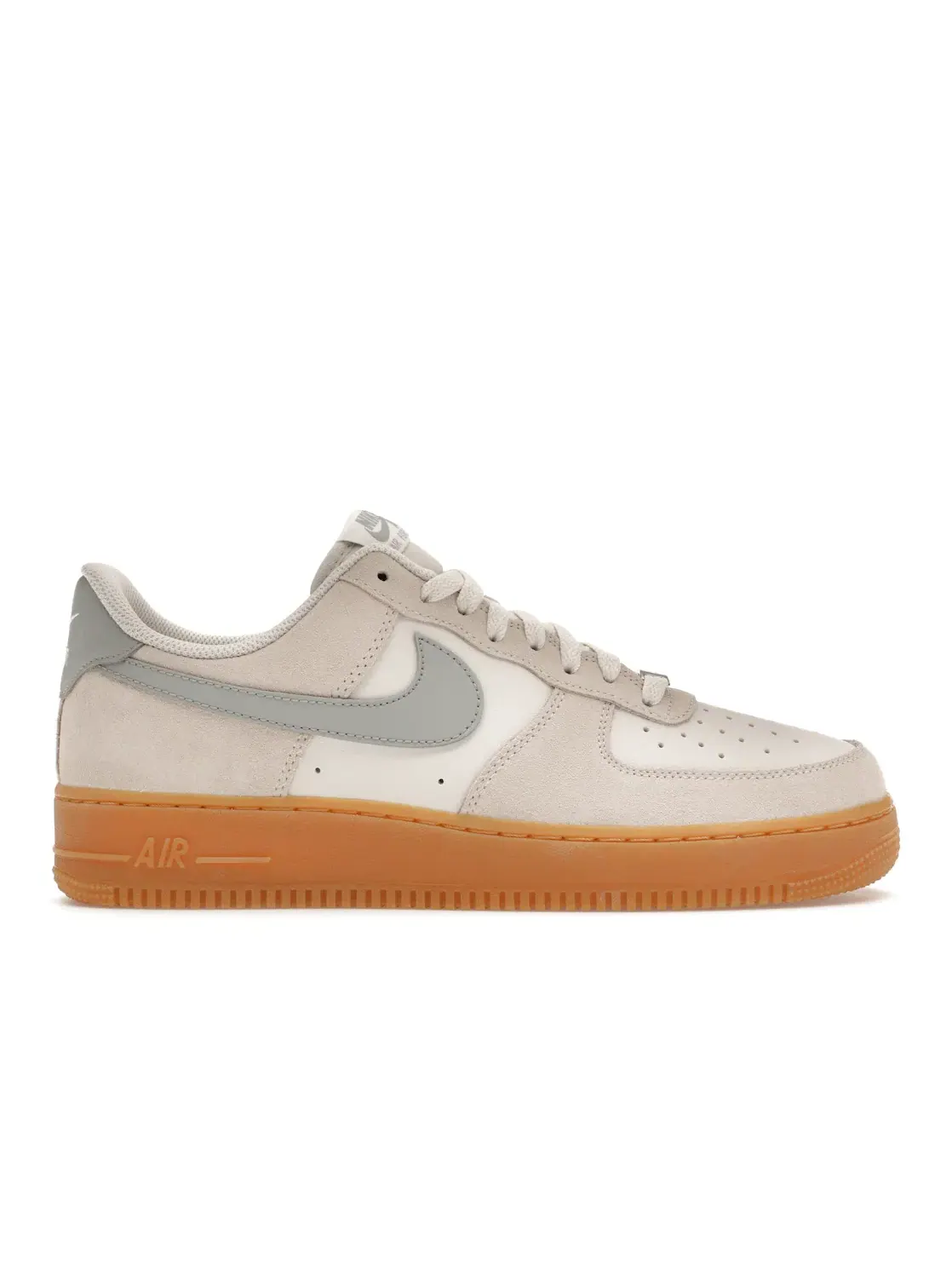 Мужские кроссовки Lifestyle с замшевыми вставками Nike Air Force 1 Low '07 LV8 — изображение 1 из 4