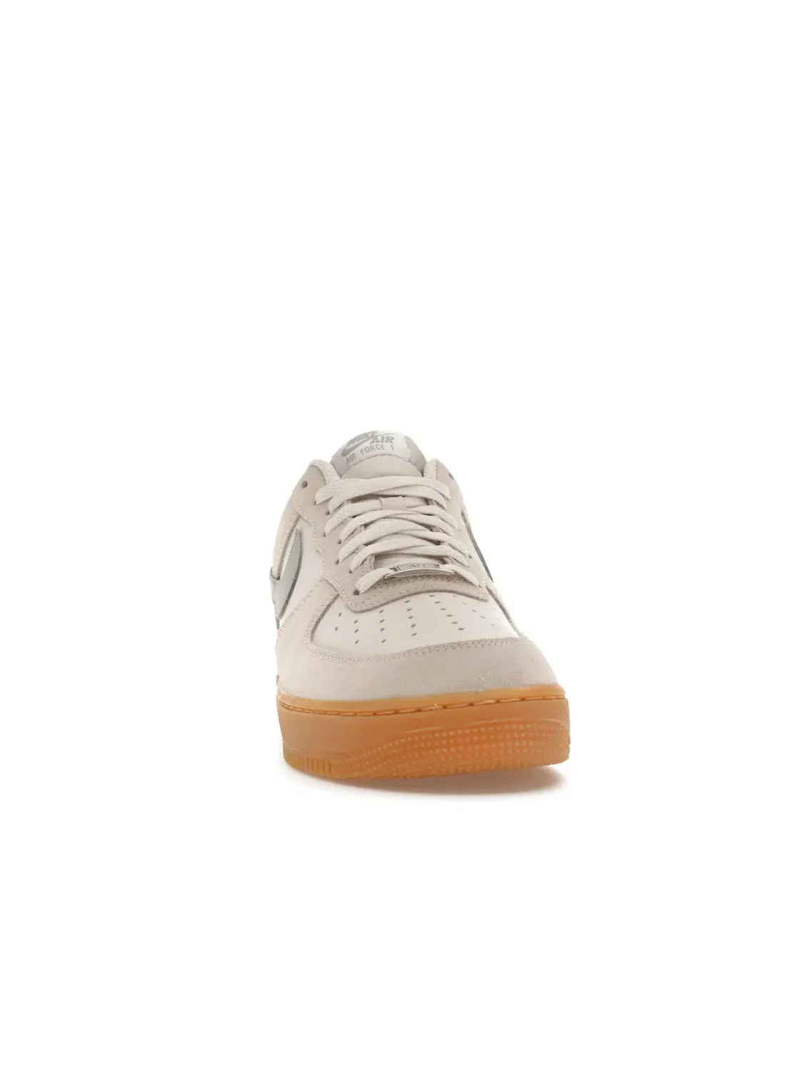 Мужские кроссовки Lifestyle с замшевыми вставками Nike Air Force 1 Low '07 LV8 — изображение 2 из 4