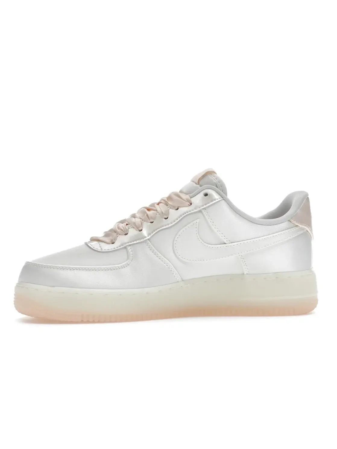 Женские кроссовки для повседневной носки Nike Air Force 1 Low '07 LV8 Nike — изображение 3 из 4, оранжевый