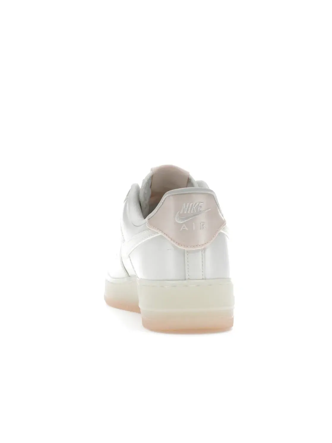 Женские кроссовки для повседневной носки Nike Air Force 1 Low '07 LV8 Nike — изображение 4 из 4, оранжевый