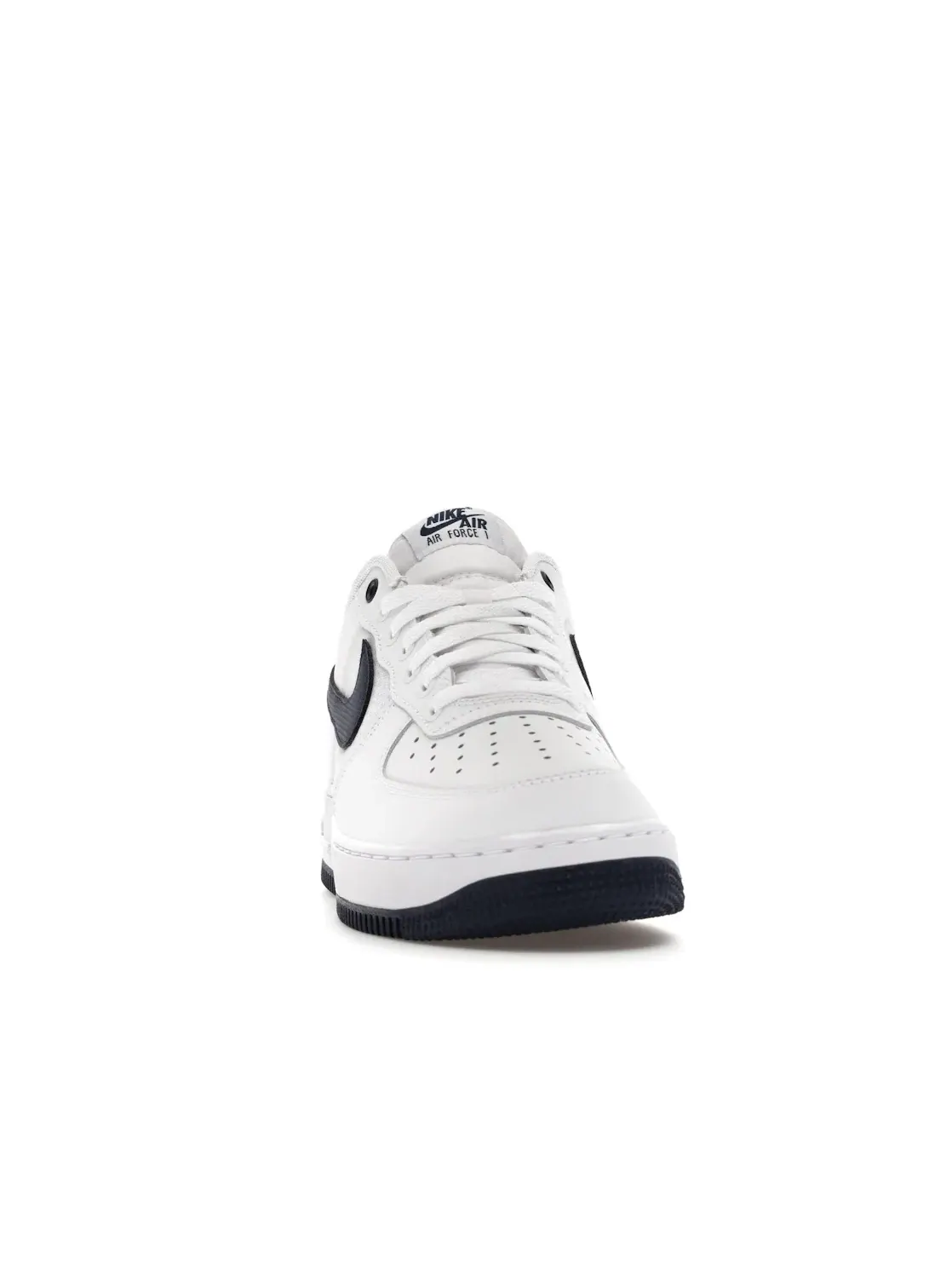 Мужские кроссовки с сетчатыми вставками Nike Air Force 1 Low '07 LV8 SE — изображение 2 из 4, белый//темно-синий