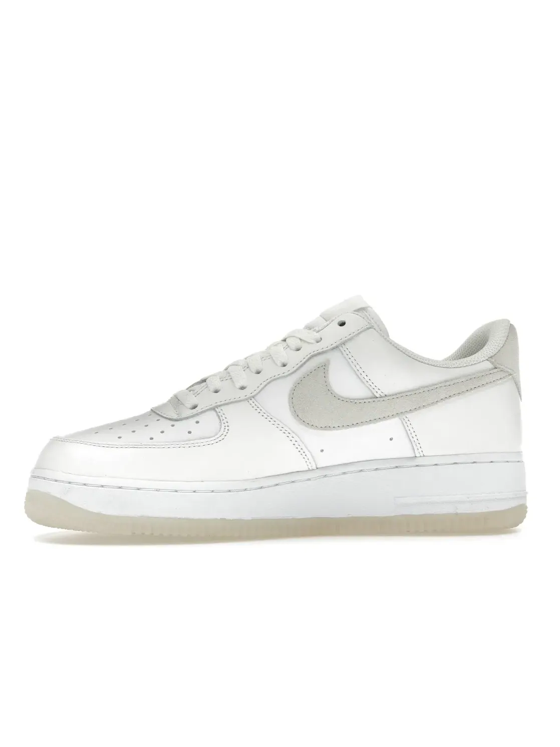 Мужские кроссовки Lifestyle Nike Air Force 1 Low '07 LV8 — изображение 3 из 4, белый/белый