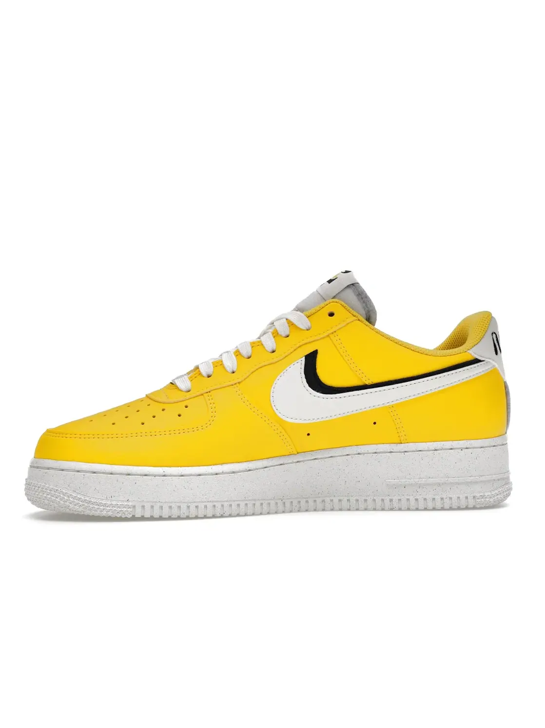Мужские кроссовки Lifestyle с принтом Nike Air Force 1 Low '07 LV8 — изображение 3 из 4, желтый/-черный-желтый