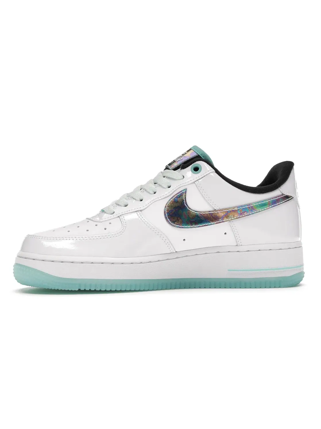 Мужские кроссовки с перфорацией Nike Air Force 1 Low '07 LV8 — изображение 3 из 4, белый