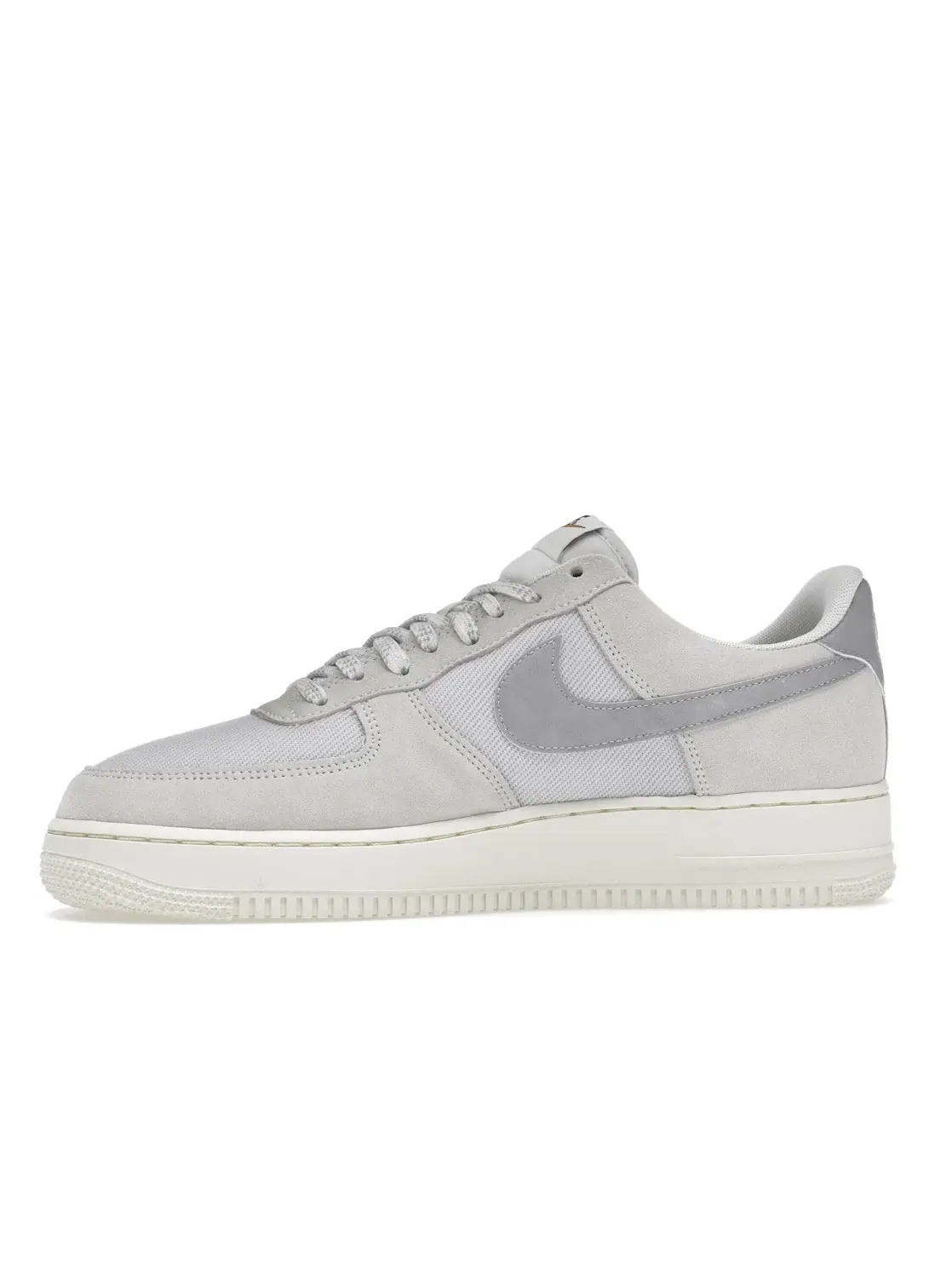 Мужские кроссовки с замшевым и кожаным верхом Nike Air Force 1 Low '07 LV8 Vintage Certified Fresh — изображение 3 из 4