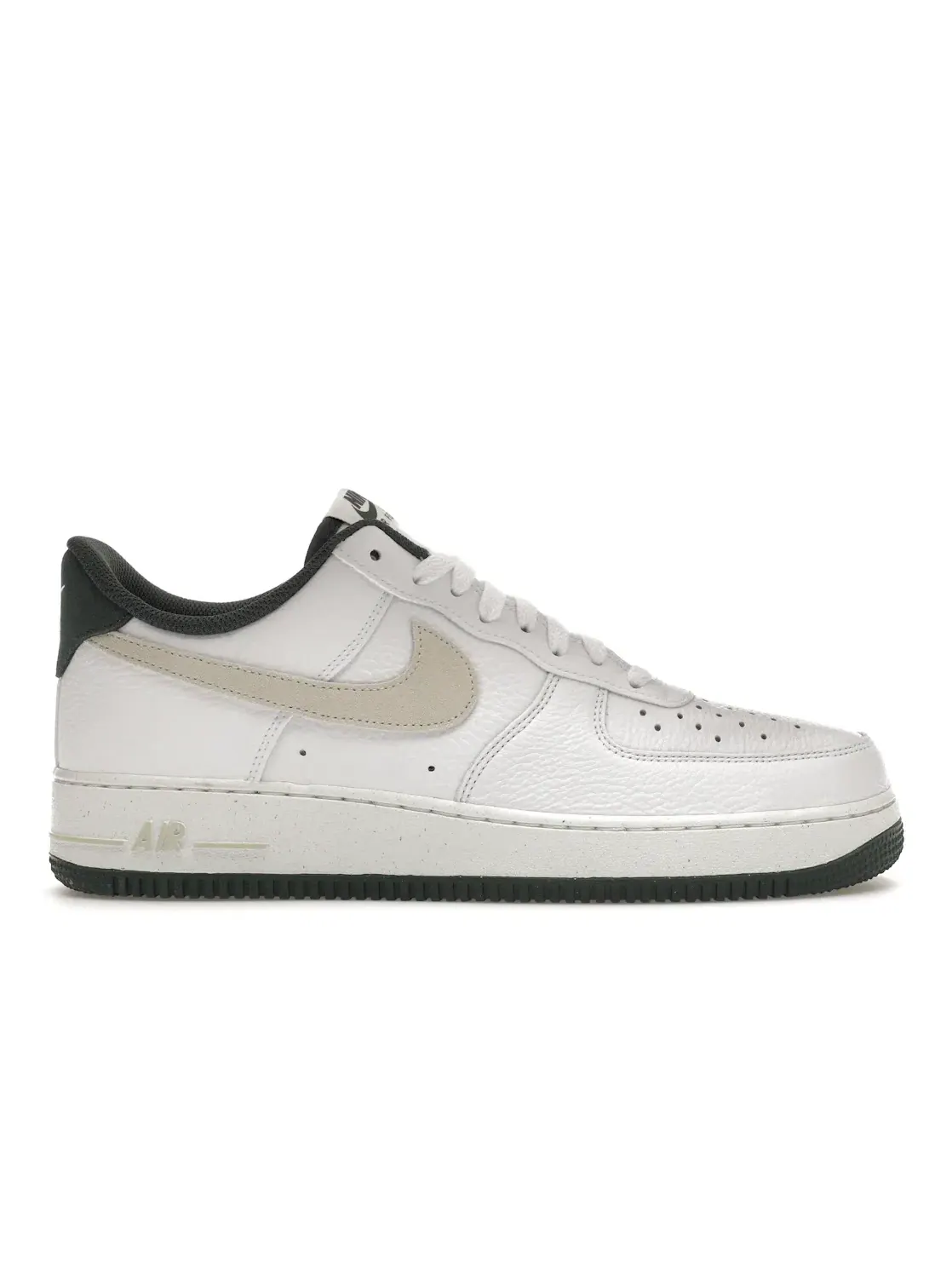 Мужские кроссовки Lifestyle Nike Air Force 1 Low '07 LV8 — изображение 1 из 4, белый//винтажный зеленый