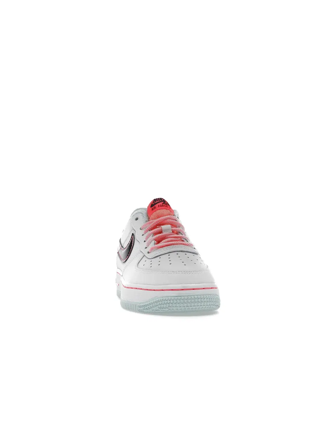 Детские кроссовки Lifestyle Nike Air Force 1 Low 07 LV8 — изображение 2 из 4, белый//розовый/черный