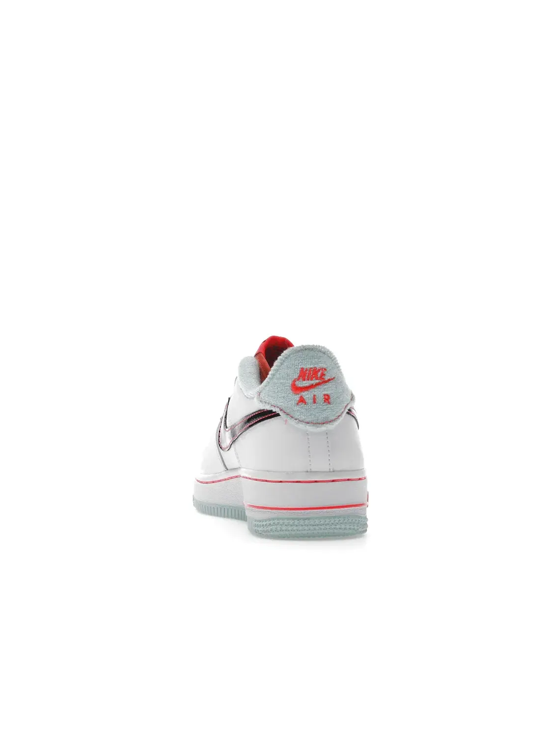Детские кроссовки Lifestyle Nike Air Force 1 Low 07 LV8 — изображение 4 из 4, белый//розовый/черный