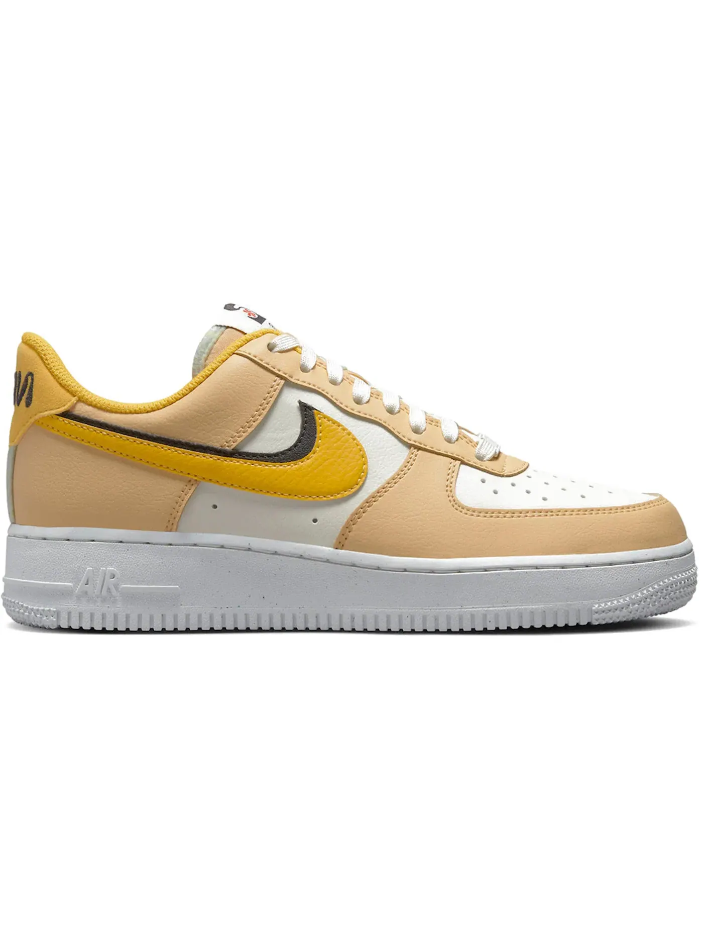 Женские кроссовки с двойным свушем Nike Air Force 1 Low '07 LX '82 Nike — изображение 1 из 1, желтый