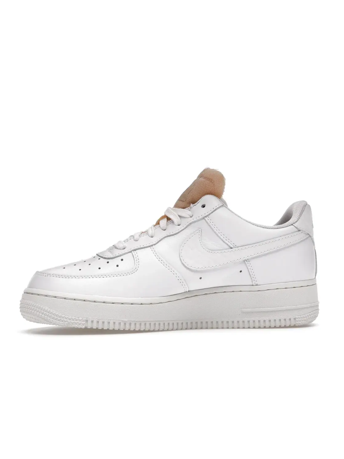 Женские кроссовки Lifestyle с блестками Nike Air Force 1 Low '07 LX — изображение 3 из 4, белый/белый-белый-белый