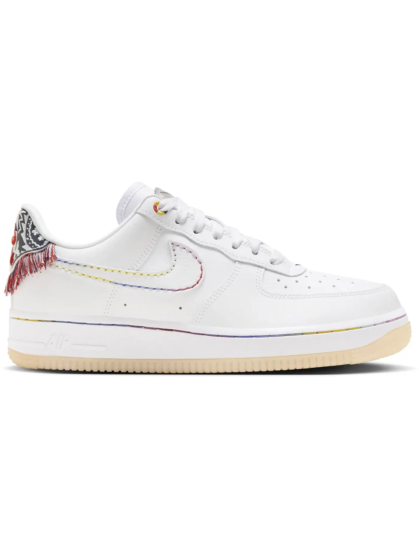 Женские кроссовки Lifestyle Nike Air Force 1 Low '07 LX — изображение 1 из 3, белый/белый/белый
