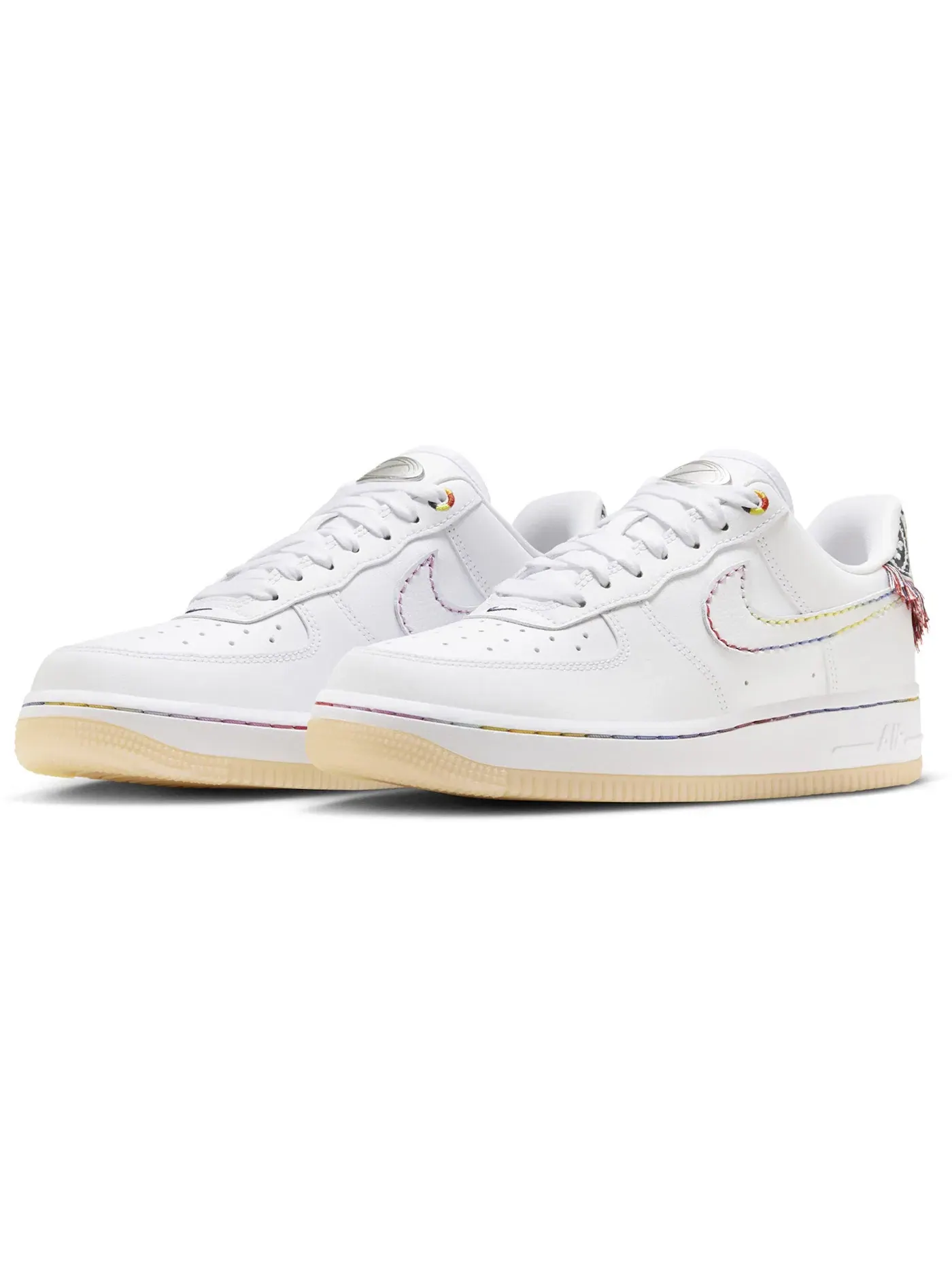 Женские кроссовки Lifestyle Nike Air Force 1 Low '07 LX — изображение 2 из 3, белый/белый/белый