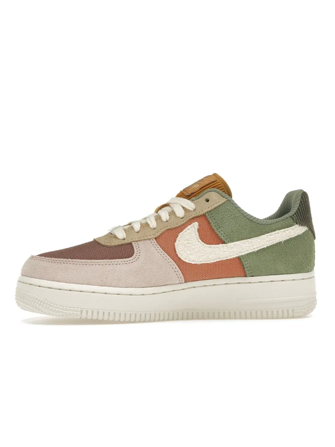 Женские кроссовки с текстильным верхом Nike Air Force 1 Low '07 LX — изображение 3 из 4