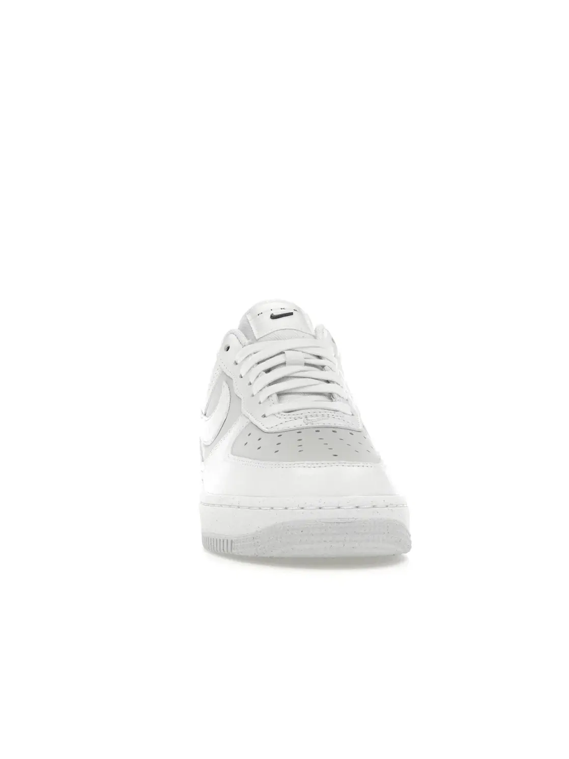 Женские кроссовки с перфорацией Nike Air Force 1 Low '07 LX Nike — изображение 2 из 4