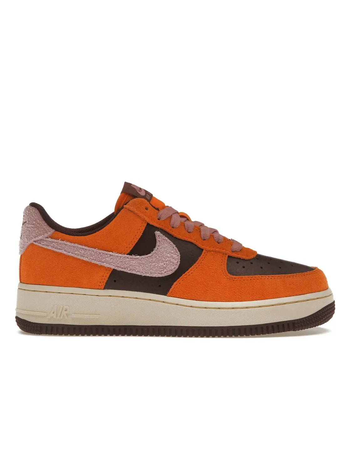 Женские кроссовки Lifestyle Nike Air Force 1 Low '07 — изображение 1 из 4