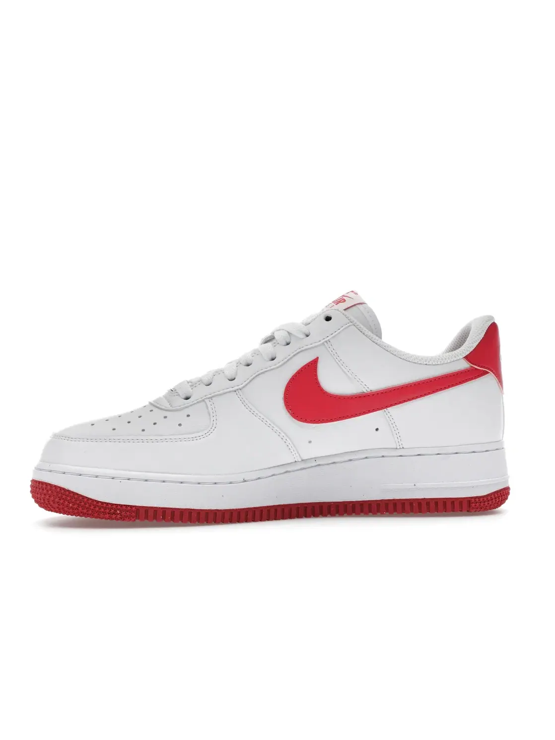 Женские кроссовки Lifestyle Nike Air Force 1 Low '07 — изображение 3 из 4, белый/розовый