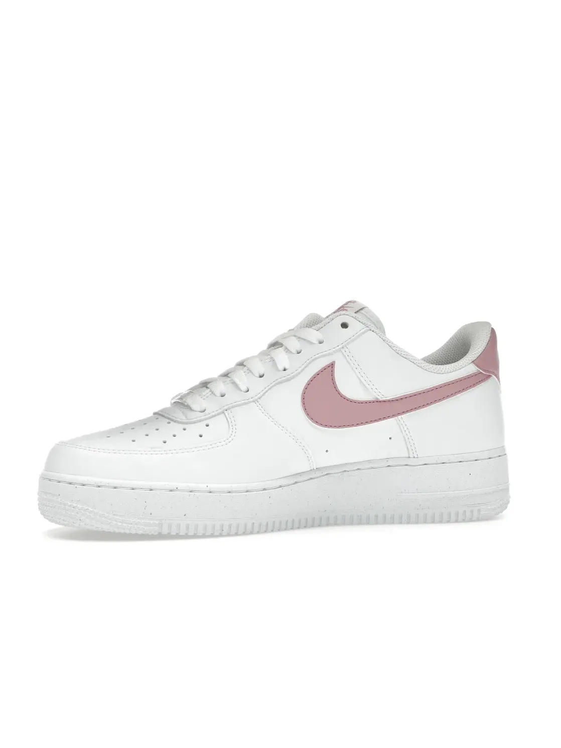 Женские кроссовки Lifestyle Nike Air Force 1 Low '07 Next Nature — изображение 3 из 4, белый/розовый