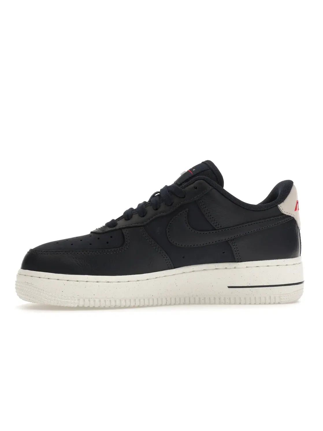 Женские кроссовки Lifestyle Nike Air Force 1 Low '07 — изображение 3 из 4