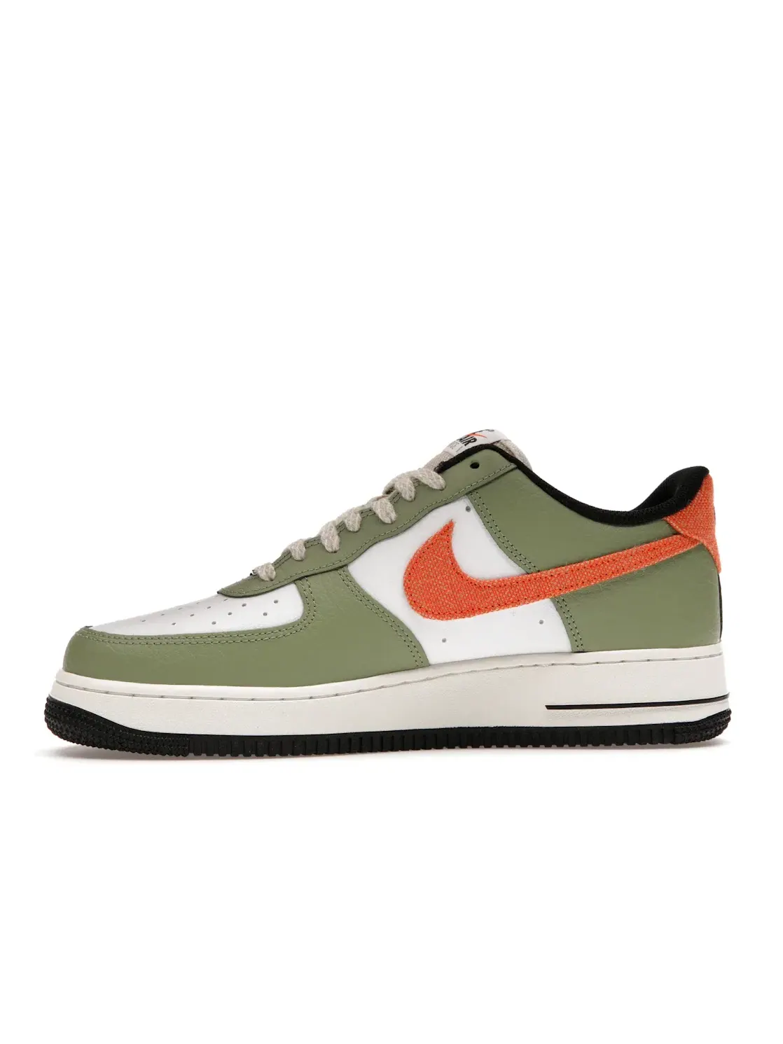 Мужские кроссовки с массивной подошвой Nike Air Force 1 Low '07 Nike — изображение 3 из 4, зеленый/белый//оранжевый