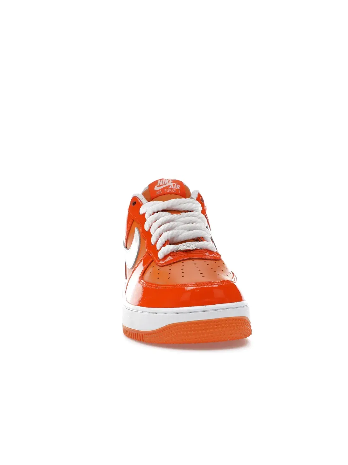 Мужские кроссовки с патентованной кожей Nike Air Force 1 Low '07 — изображение 2 из 4, оранжевый/белый